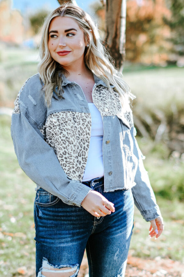 Plus Size Leopard Raw Hem Distressed Spliced Denim Jacket - Image 18